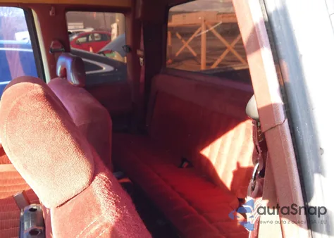 1992 Chevrolet Gmt-400 C1500 from USA, damaged, VIN 2GCEC19H6N1169835